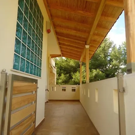 Komfortables Mit Grossem Balkon *